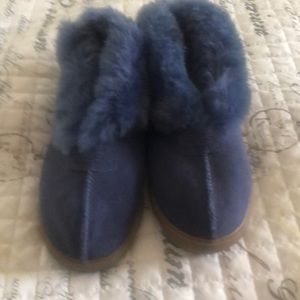 Ugh house slipper Size USA 7